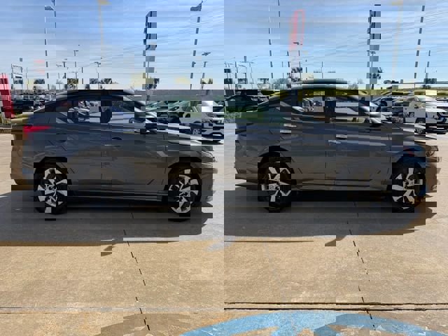 Used 2025 Nissan Altima 2.5 S image 6