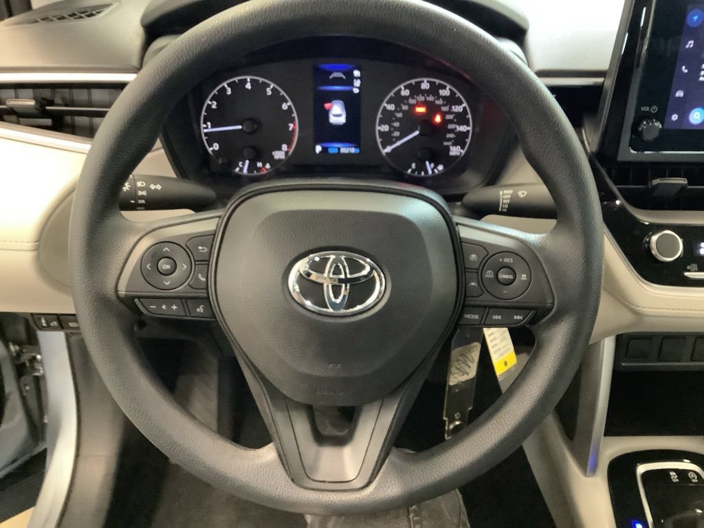 Used 2023 Toyota Corolla Cross L AWD/4WD image 6