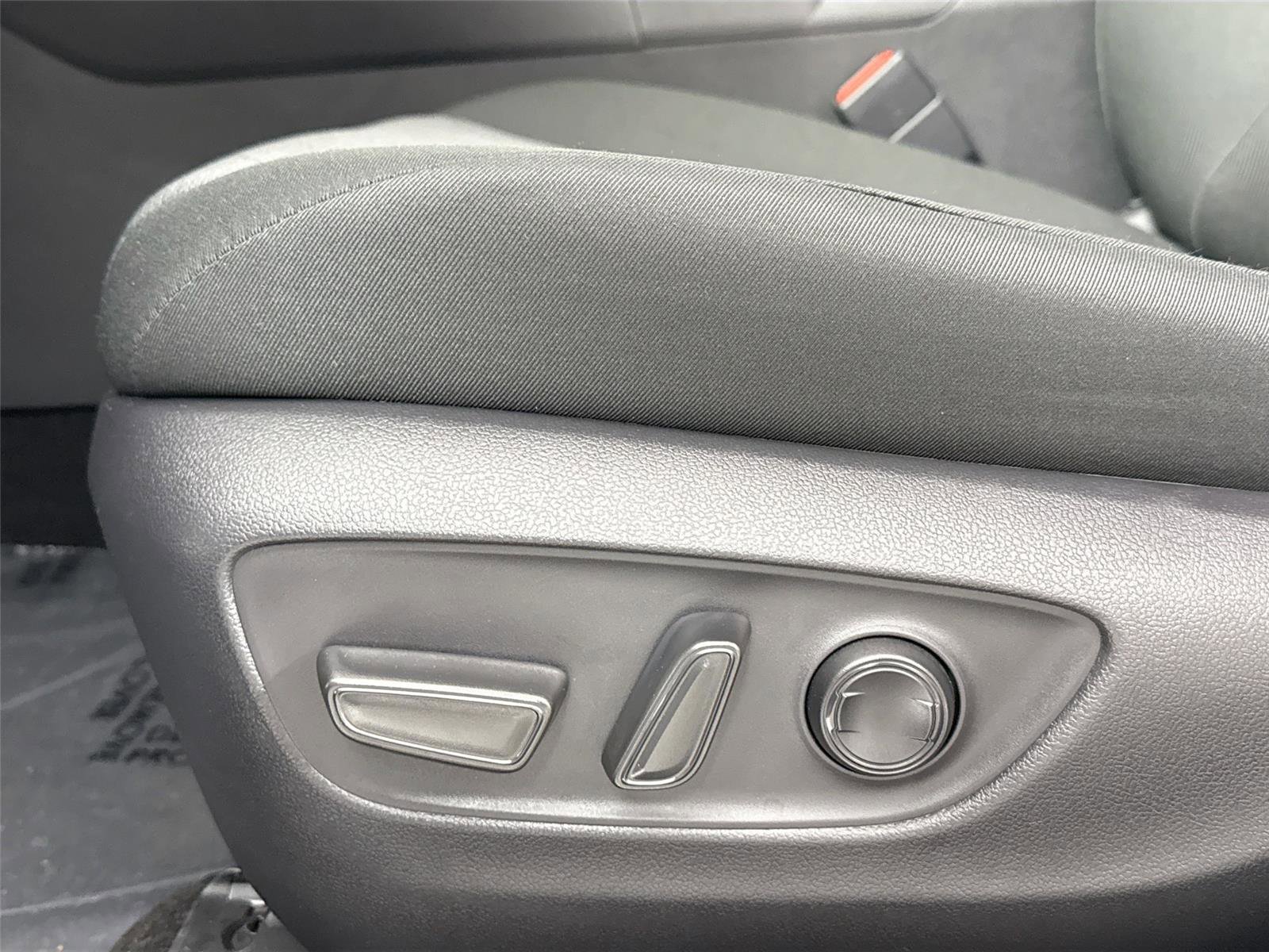 Certified 2024 Toyota RAV4 XLE image 30