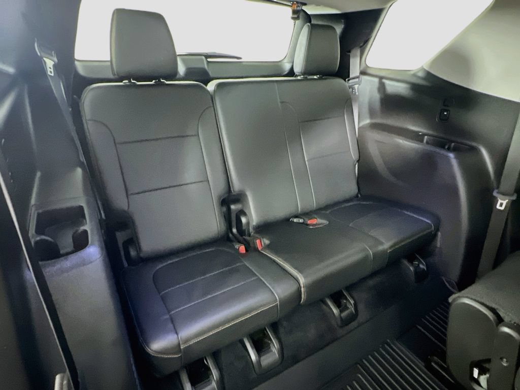 Used 2019 Chevrolet Traverse LT w/ LT Premium Package AWD/4WD image 32