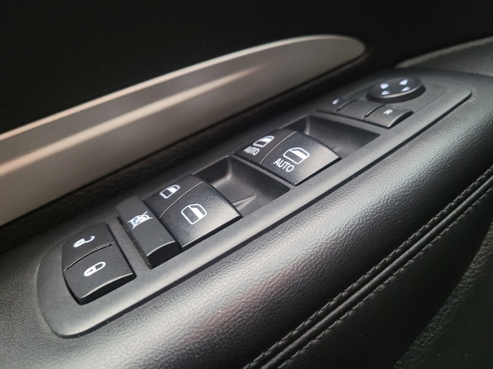 Used 2018 Dodge Durango SXT RWD image 27