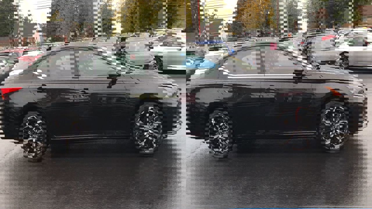 New 2025 Nissan Altima 2.5 SR w/ SR Premium Package image 9