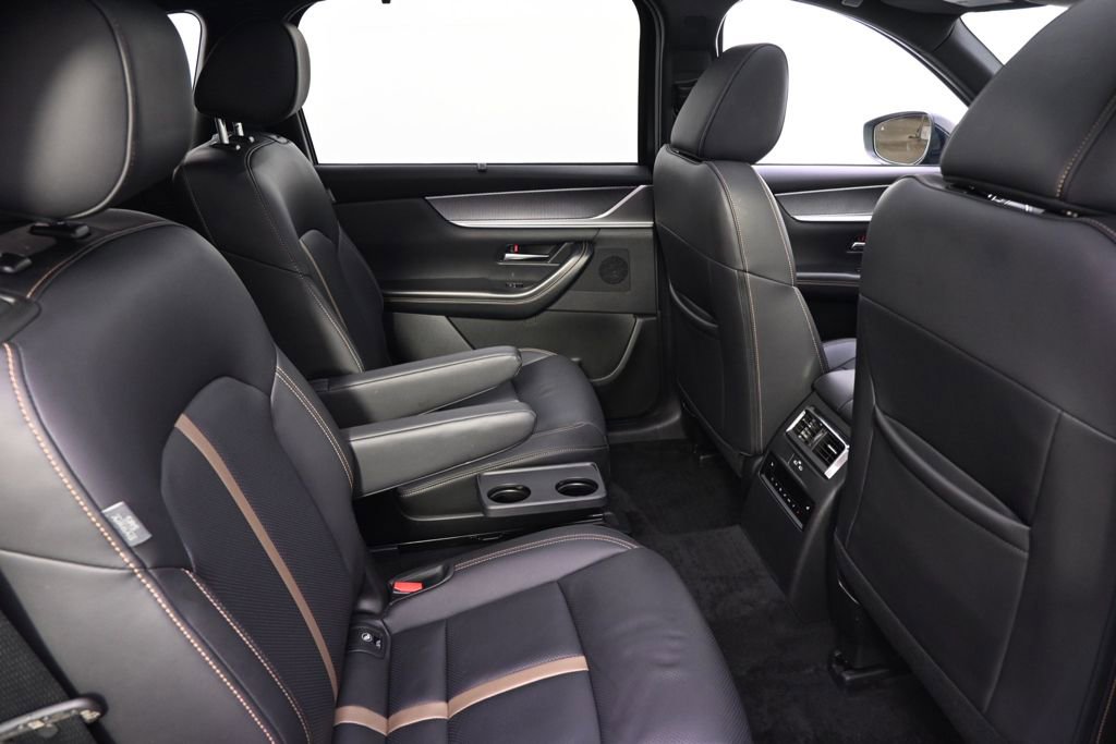 Certified 2024 MAZDA CX-90 Plug-In Hybrid w/ Premium Plus AWD/4WD image 18