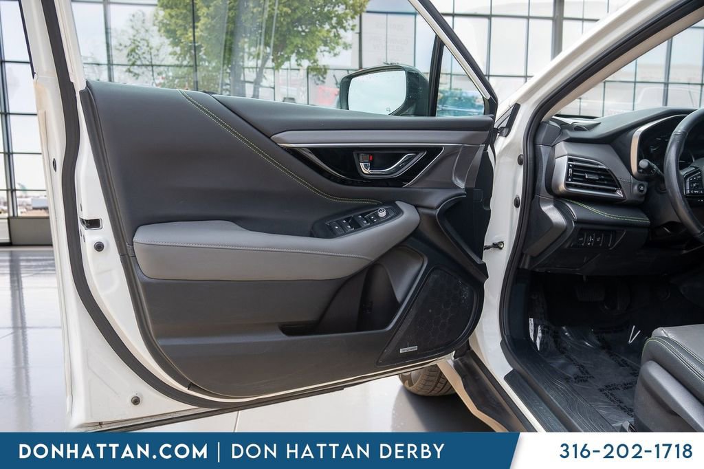 Used 2025 Subaru Outback Onyx Edition AWD/4WD image 14