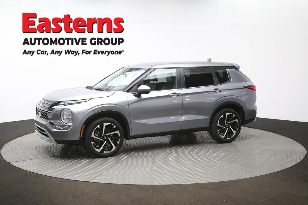 Used 2024 Mitsubishi Outlander SE image 58