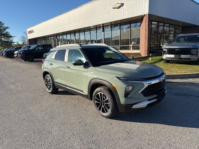 New 2026 Chevrolet TrailBlazer LT w/ LT Cold Weather Package AWD/4WD image 2