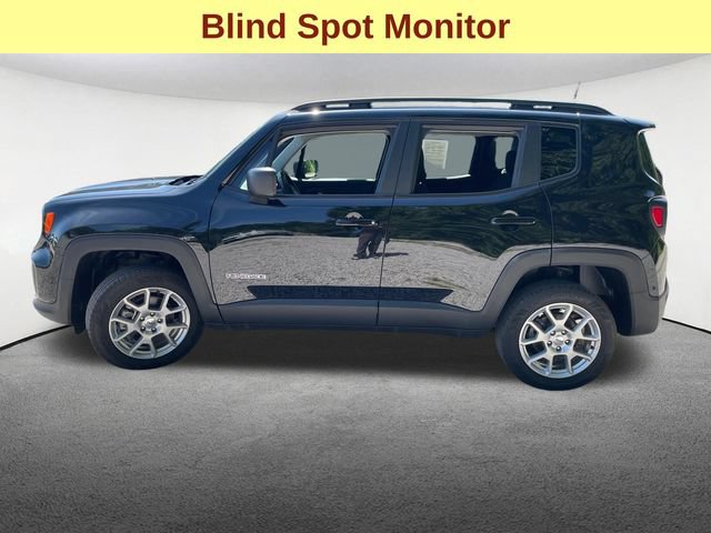 Used 2023 Jeep Renegade Latitude w/ Sun/Sound Group AWD/4WD image 6