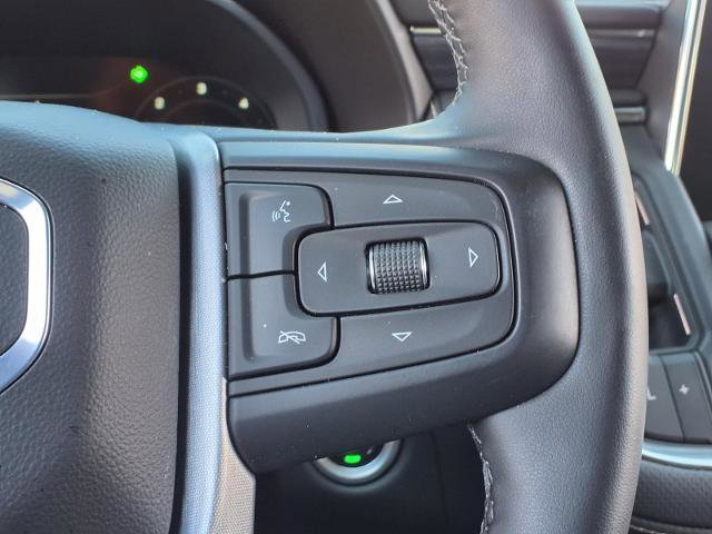 Used 2024 GMC Yukon SLT w/ SLT Premium Package image 13