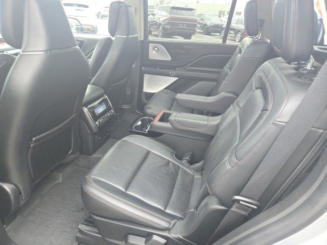 Used 2023 Lincoln Aviator Reserve w/ Equipment Group 201A image 32