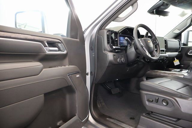 New 2026 Chevrolet Silverado 3500 LTZ w/ LTZ Premium Package image 7