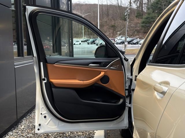 Used 2024 BMW X3 xDrive30i w/ Convenience Package image 16