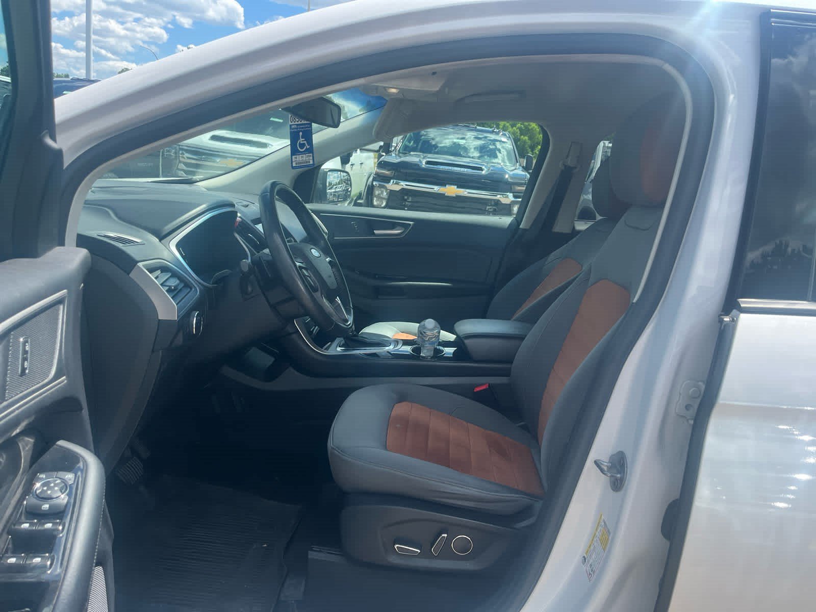 Used 2018 Ford Edge SEL w/ Equipment Group 201A AWD/4WD image 8