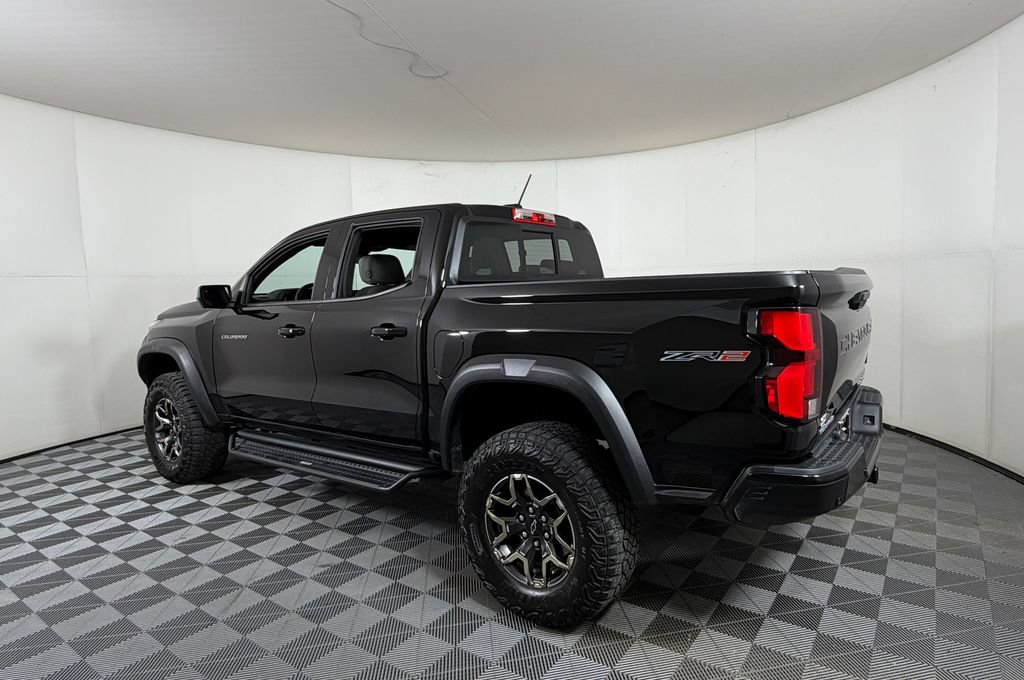Used 2024 Chevrolet Colorado ZR2 w/ Technology Package AWD/4WD image 3