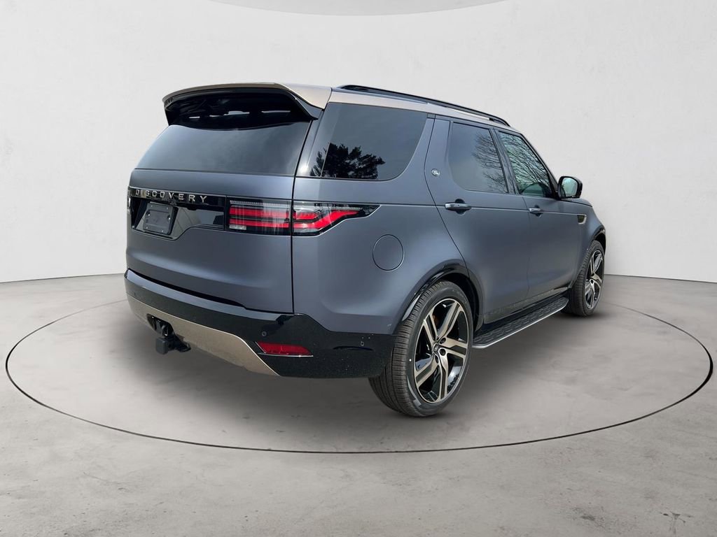 New 2026 Land Rover Discovery Limited Edition image 5
