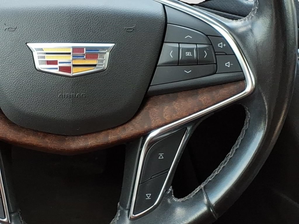 Used 2022 Cadillac XT5 Premium Luxury w/ Technology Package AWD/4WD image 11