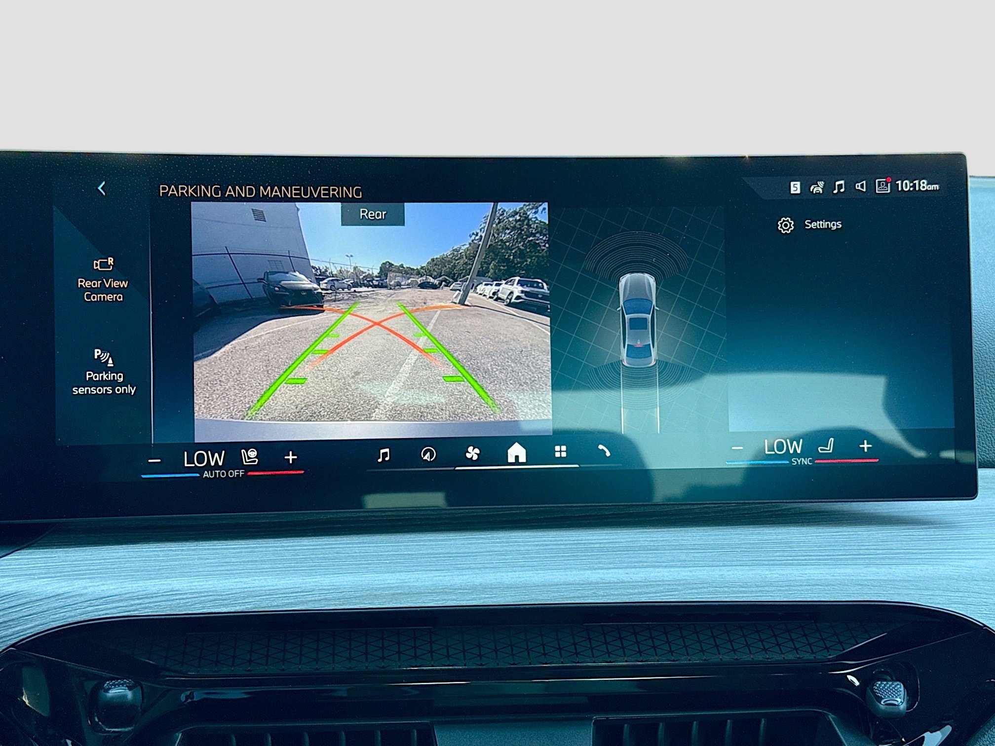 New 2026 BMW 330i Sedan w/ Convenience Package image 35