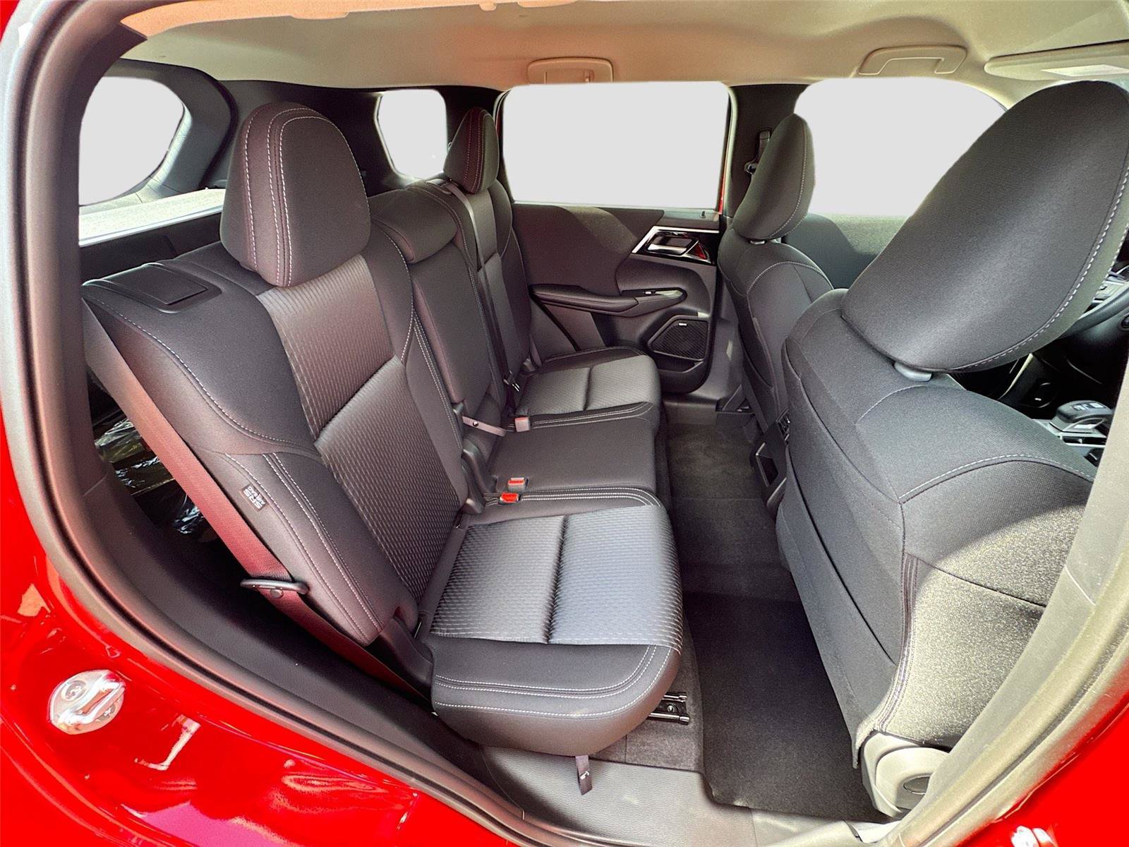 New 2026 Mitsubishi Outlander ES FWD image 23