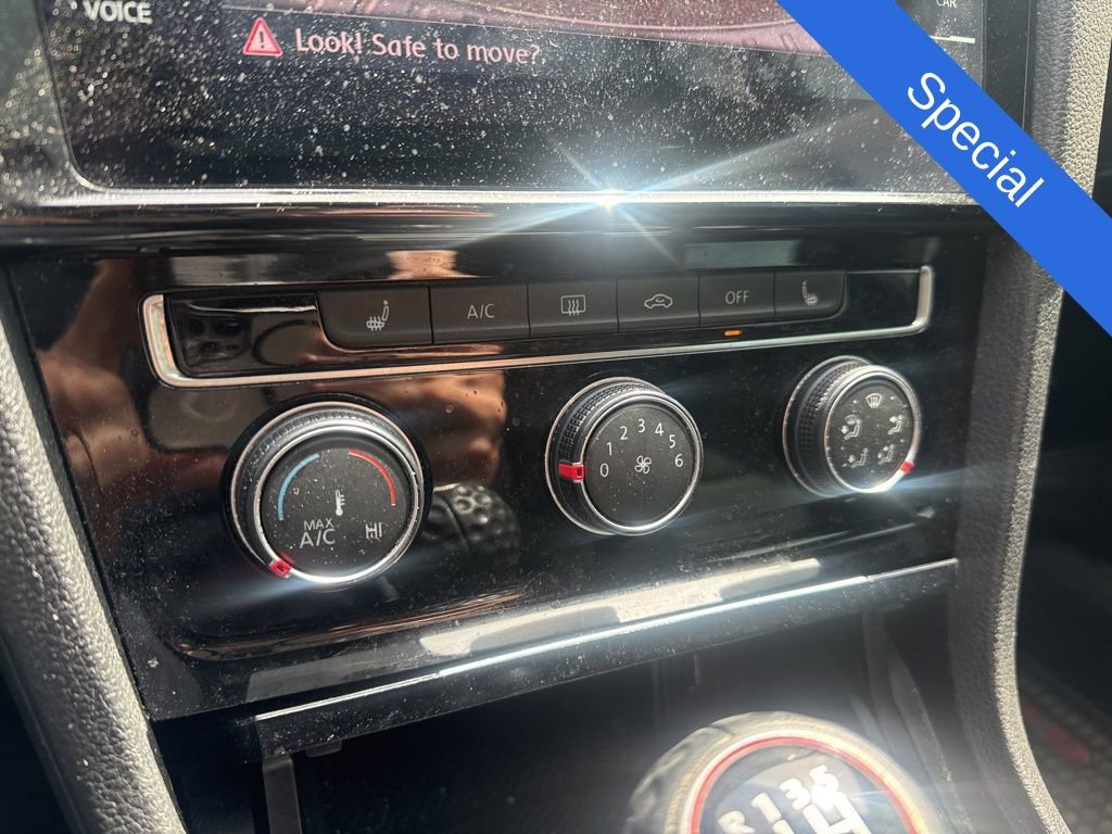 Used 2019 Volkswagen GTI SE w/ SE Experience Package image 16