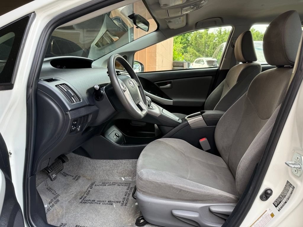 Used 2015 Toyota Prius Three FWD image 9