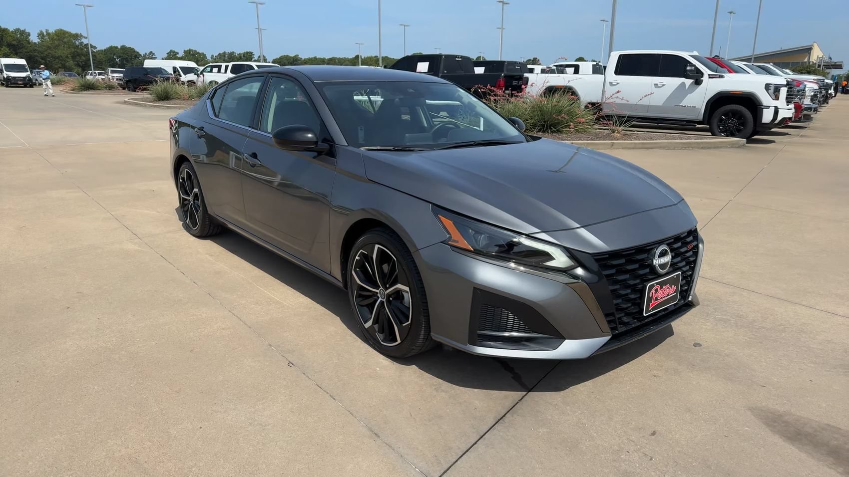 Used 2025 Nissan Altima 2.5 SR FWD image 3
