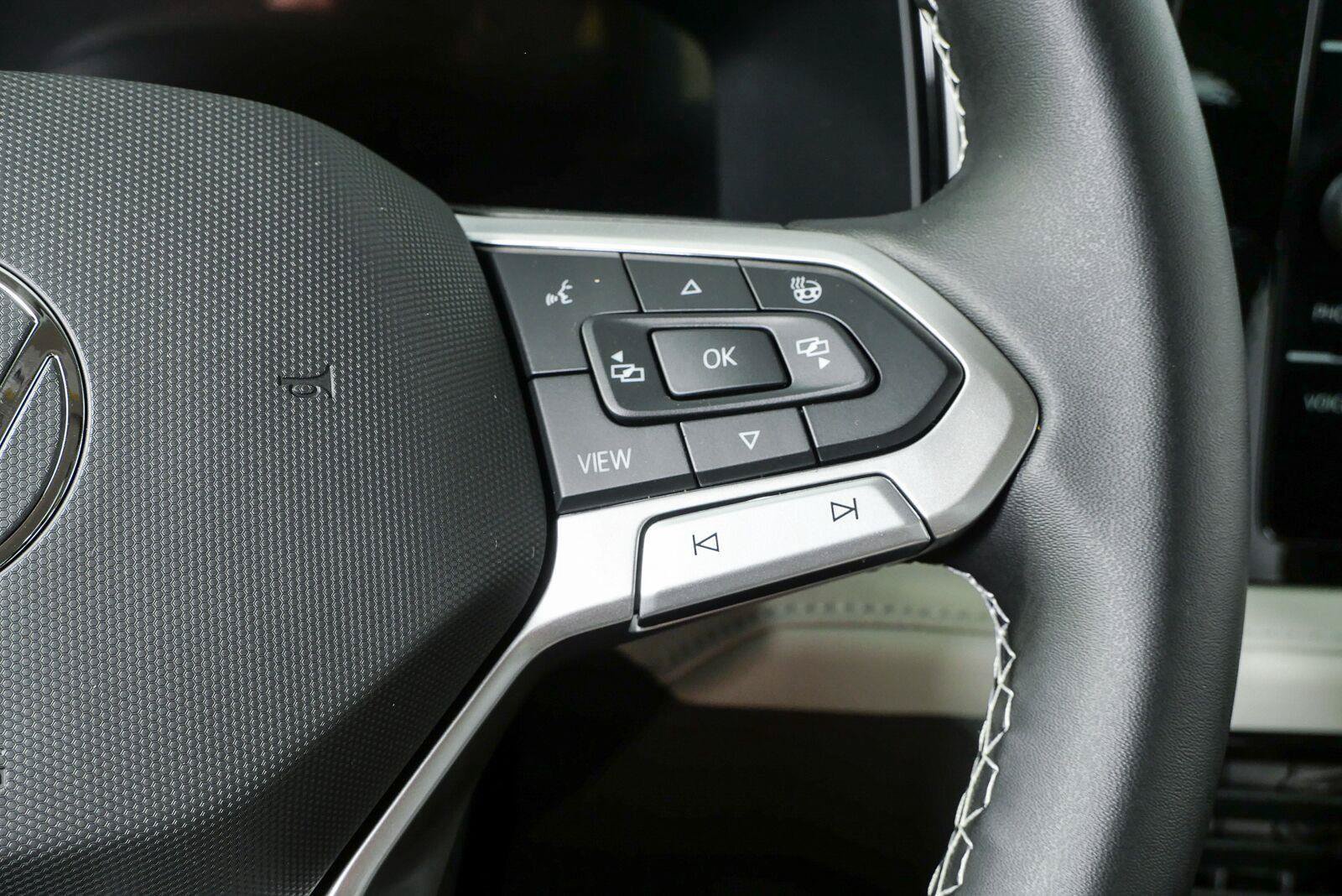 New 2027 Volkswagen Taos S FWD image 24