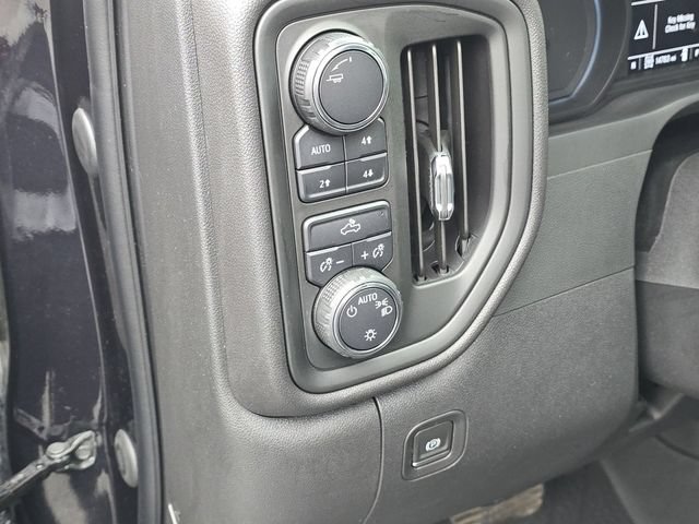 Used 2023 Chevrolet Silverado 1500 Custom Trail Boss w/ 2.7L Blackout Package AWD/4WD image 17