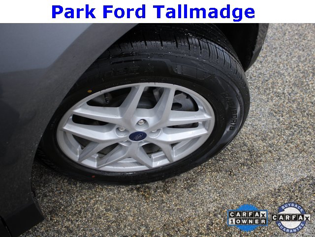 Used 2021 Ford Edge SE image 27