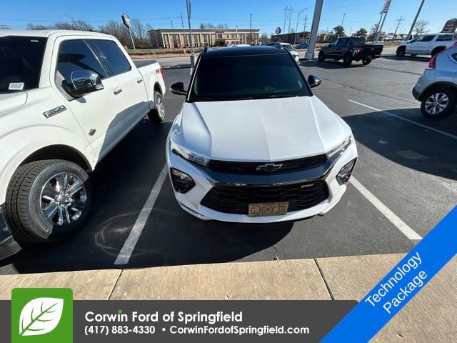 Used 2023 Chevrolet TrailBlazer RS w/ Sun and Liftgate Package image 2