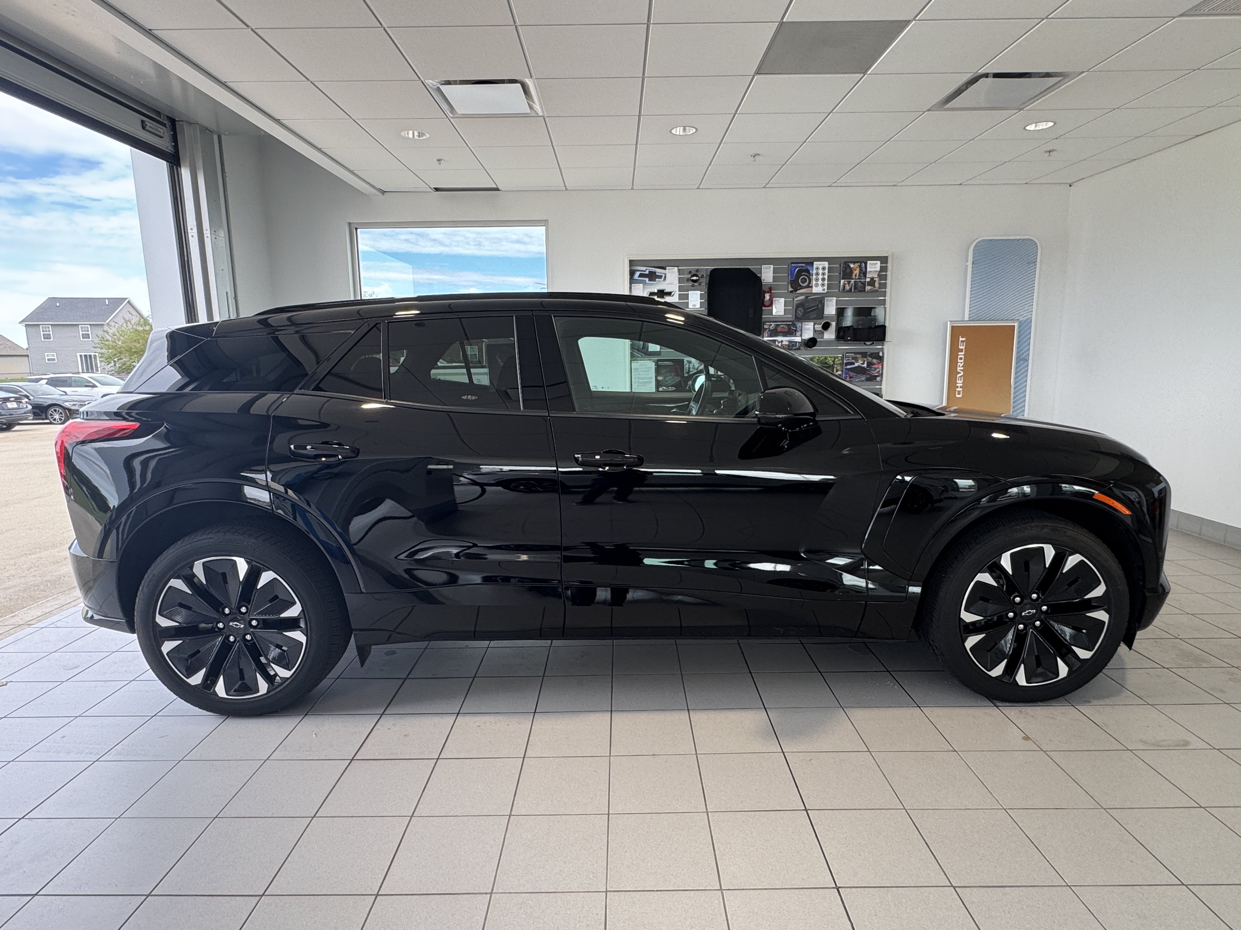 Used 2024 Chevrolet Blazer EV RS AWD/4WD image 6