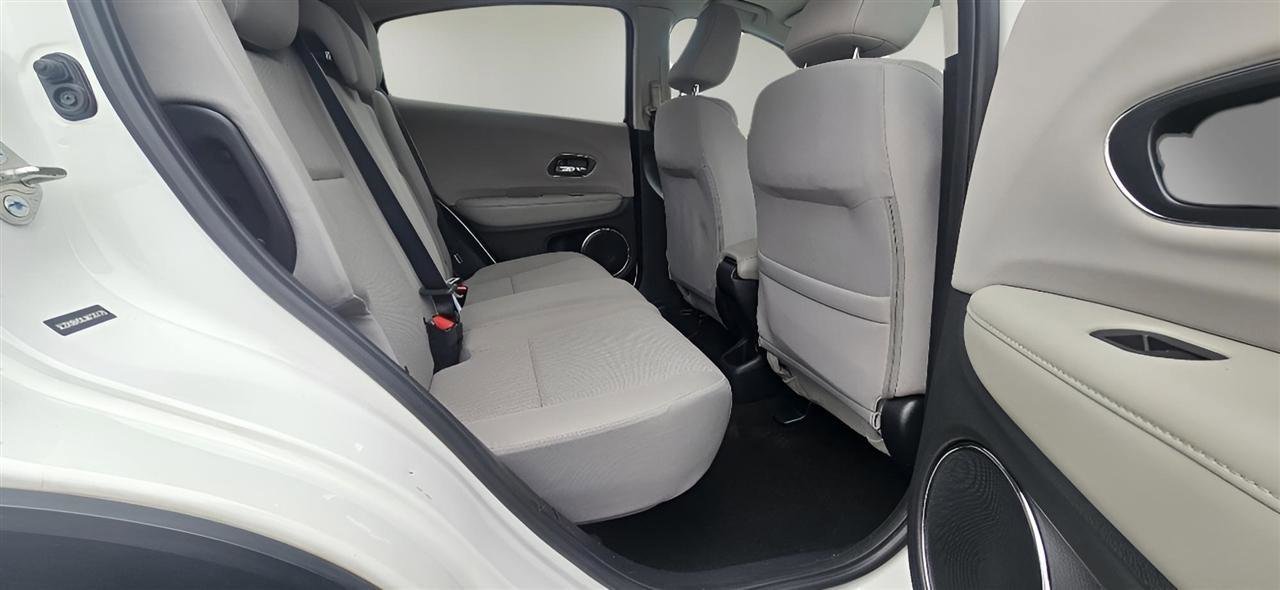 Used 2018 Honda HR-V EX image 25