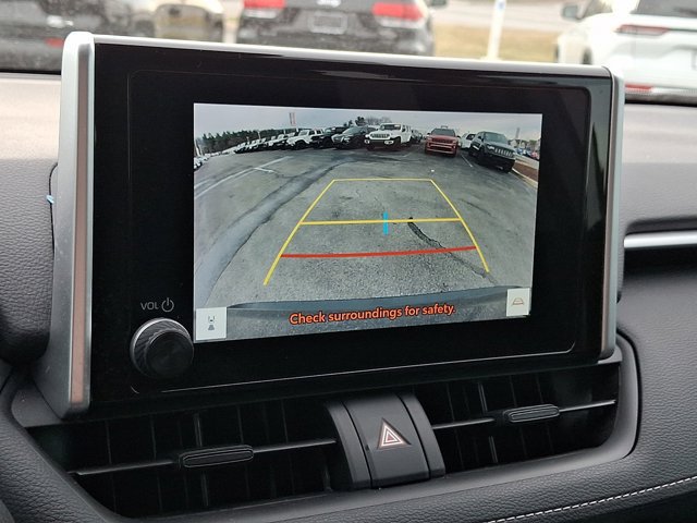 Used 2023 Toyota RAV4 LE FWD image 21