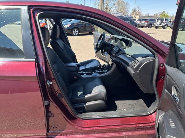 Used 2017 Honda Accord Sport Special Edition image 12