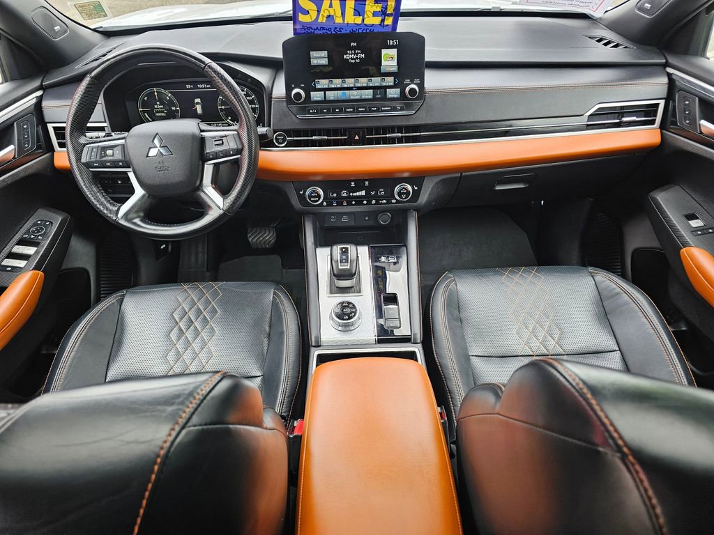 Used 2023 Mitsubishi Outlander SEL AWD/4WD image 15