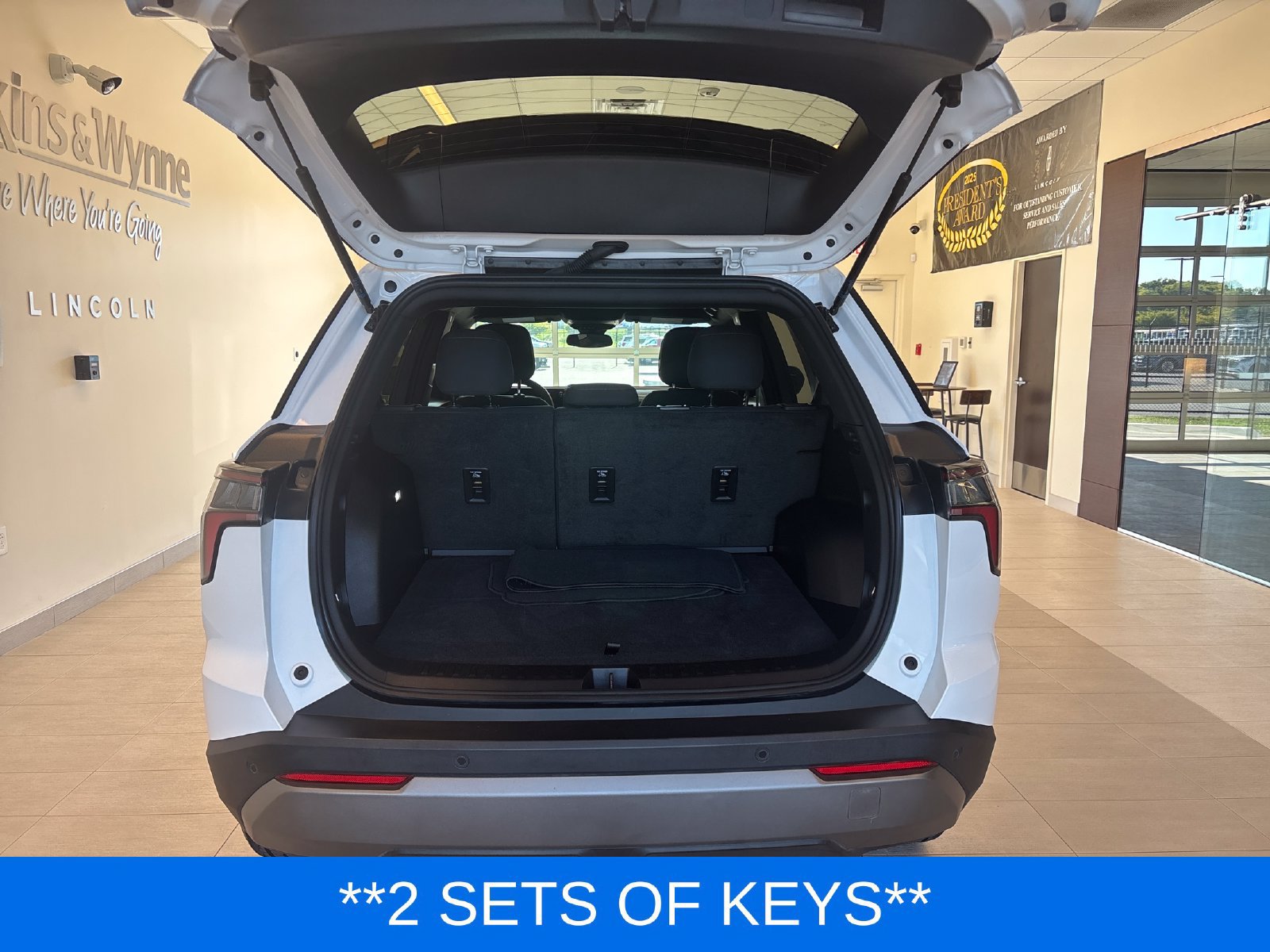 Used 2025 Chevrolet Equinox LT FWD image 10