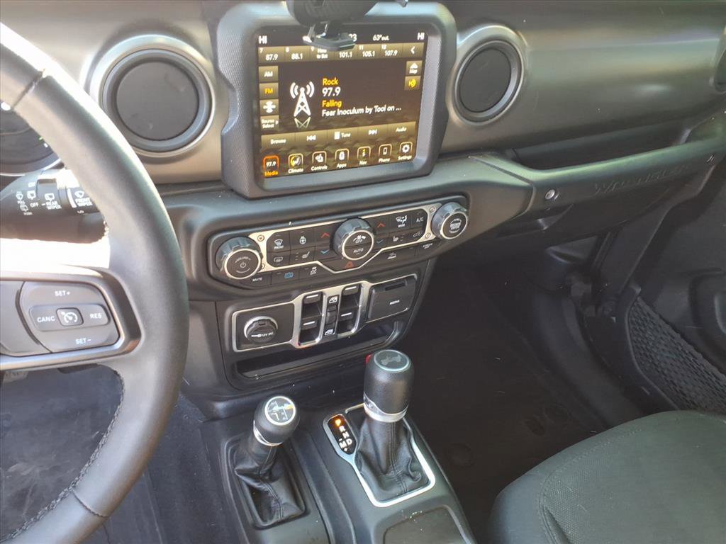 Used 2023 Jeep Wrangler Unlimited w/ Cold Weather Group AWD/4WD image 34