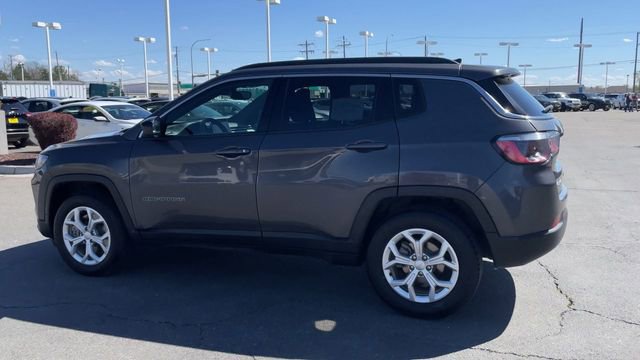 Used 2024 Jeep Compass Latitude AWD/4WD image 7