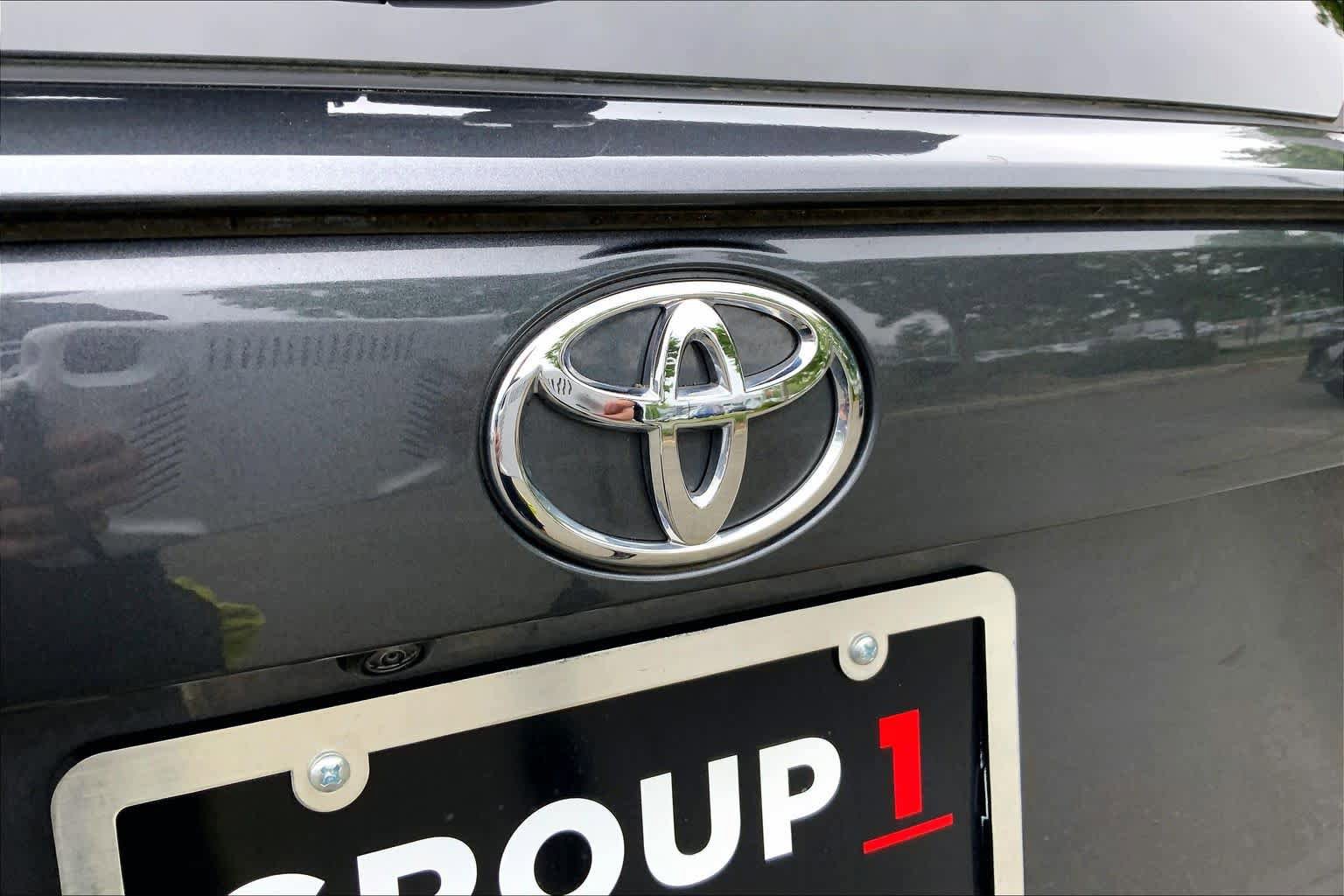 Used 2023 Toyota RAV4 XLE w/ Convenience Package AWD/4WD image 10