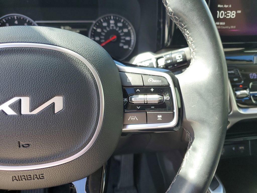 Certified 2023 Kia Sorento EX w/ Panoramic Sunroof Package image 24