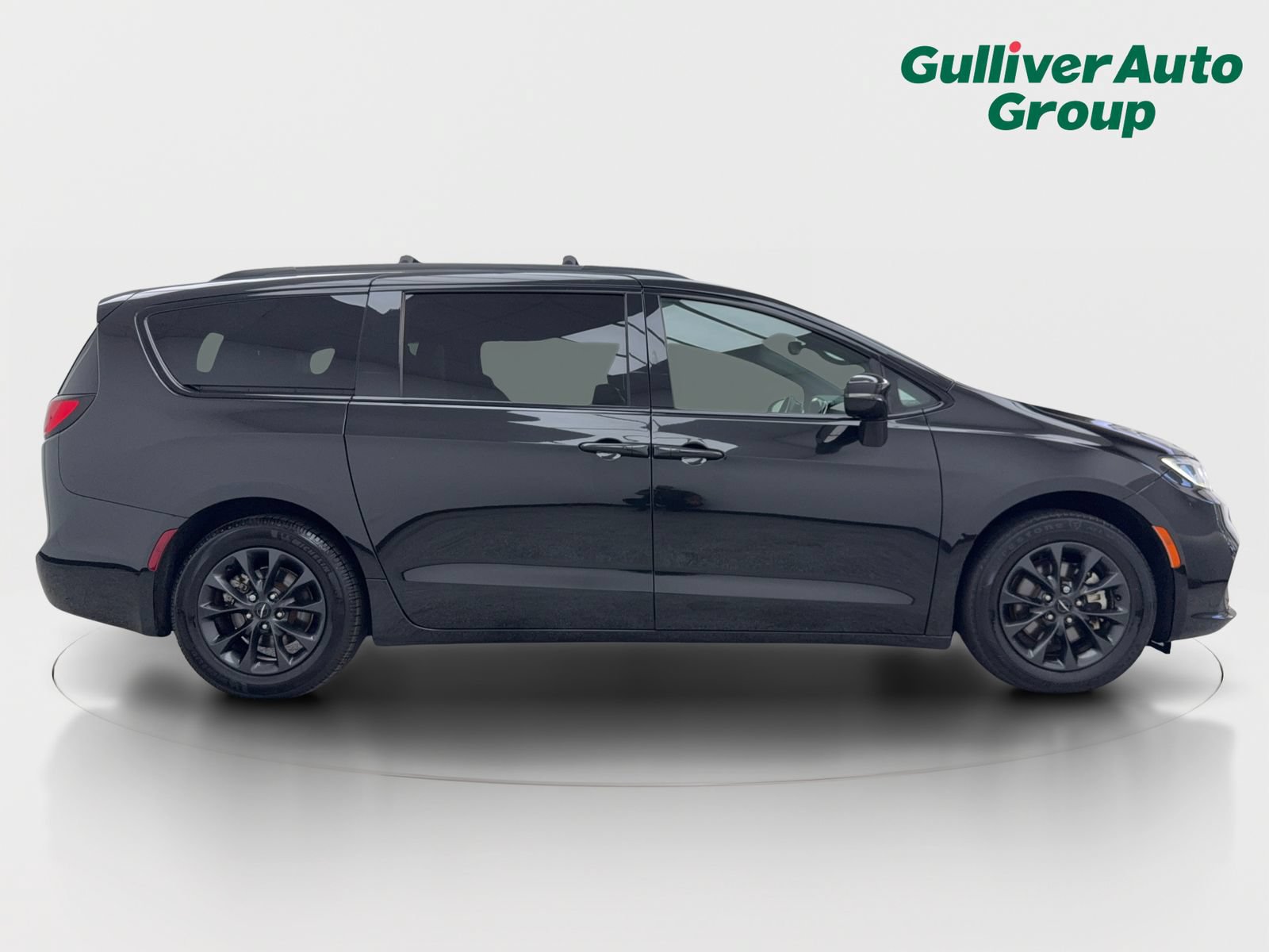 Used 2021 Chrysler Pacifica Touring-L w/ S Appearance Package FWD image 10