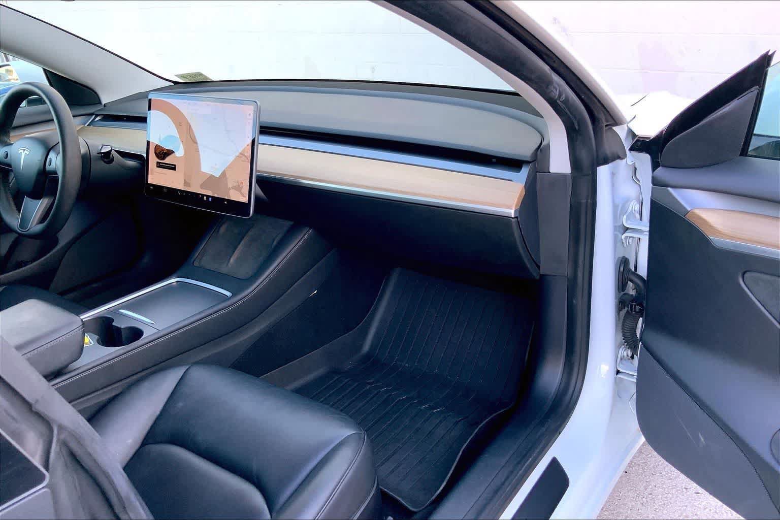 Used 2021 Tesla Model 3 Standard Range Plus RWD image 23