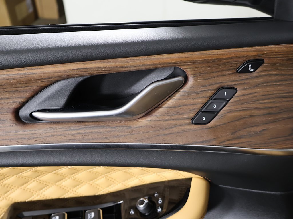 Used 2024 Jeep Grand Cherokee L Summit w/ Advanced Protech Group IV image 34