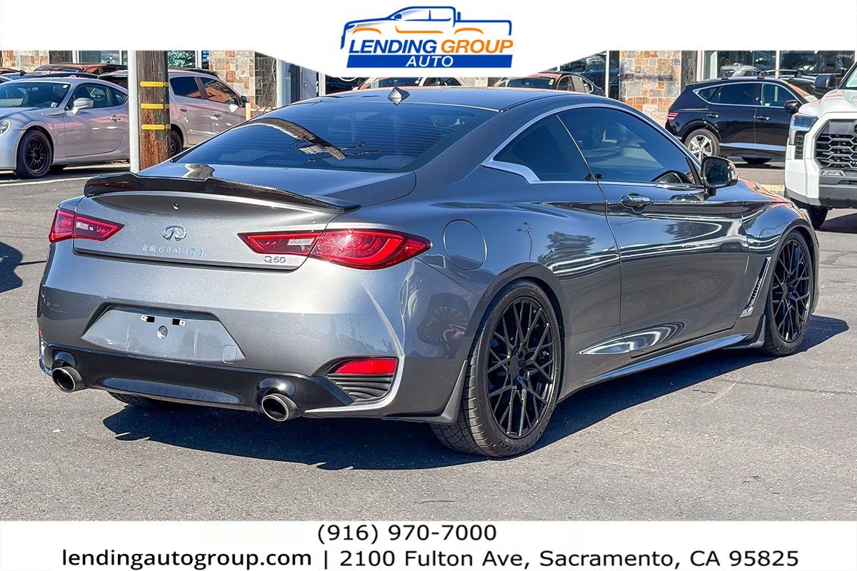 Used 2017 INFINITI Q60 2.0t w/ Premium Plus Package 2.0T RWD image 4