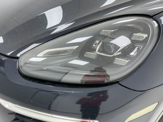 Used 2017 Porsche Cayenne w/ Premium Plus Package AWD/4WD image 5