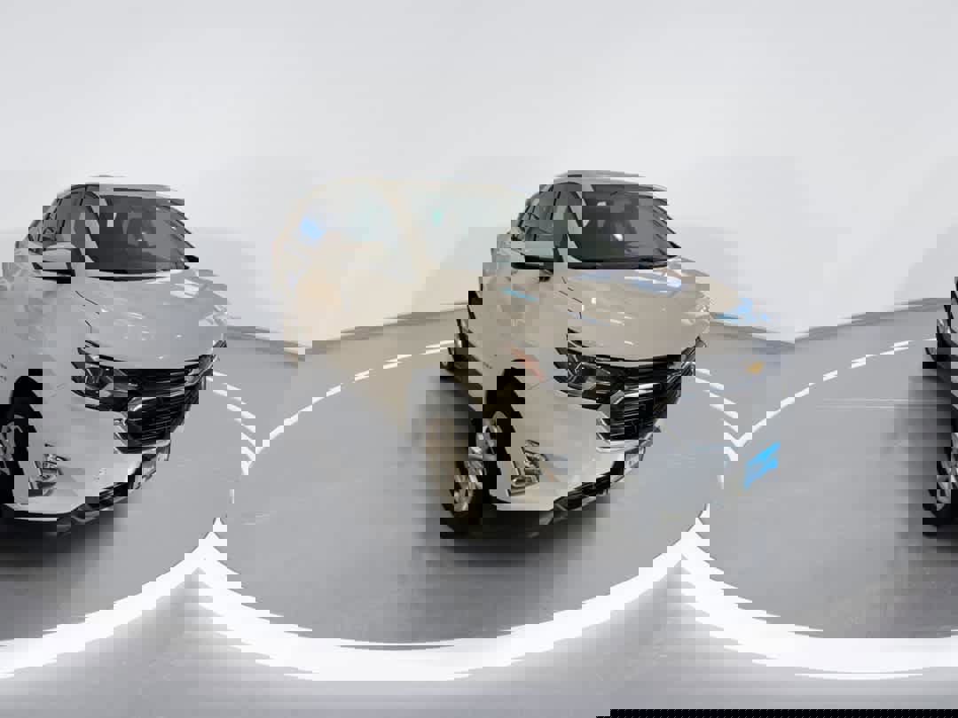 Used 2020 Chevrolet Equinox LT image 2