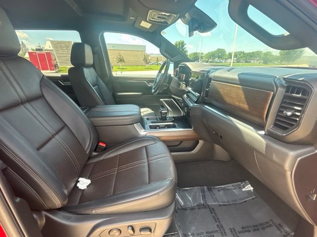 Used 2025 Chevrolet Silverado 1500 High Country AWD/4WD image 37