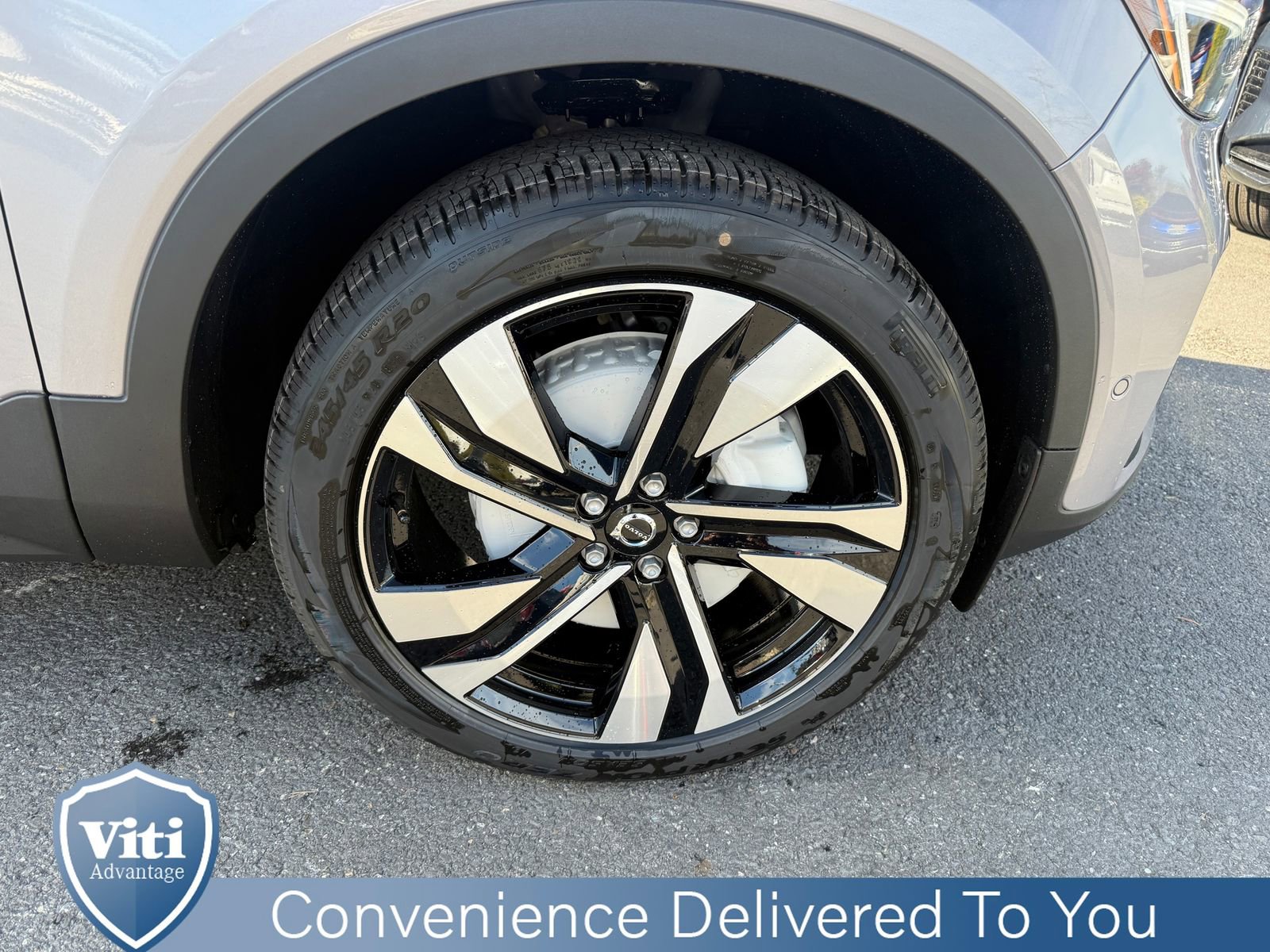 New 2026 Volvo XC40 B5 Ultra w/ Climate Package image 10