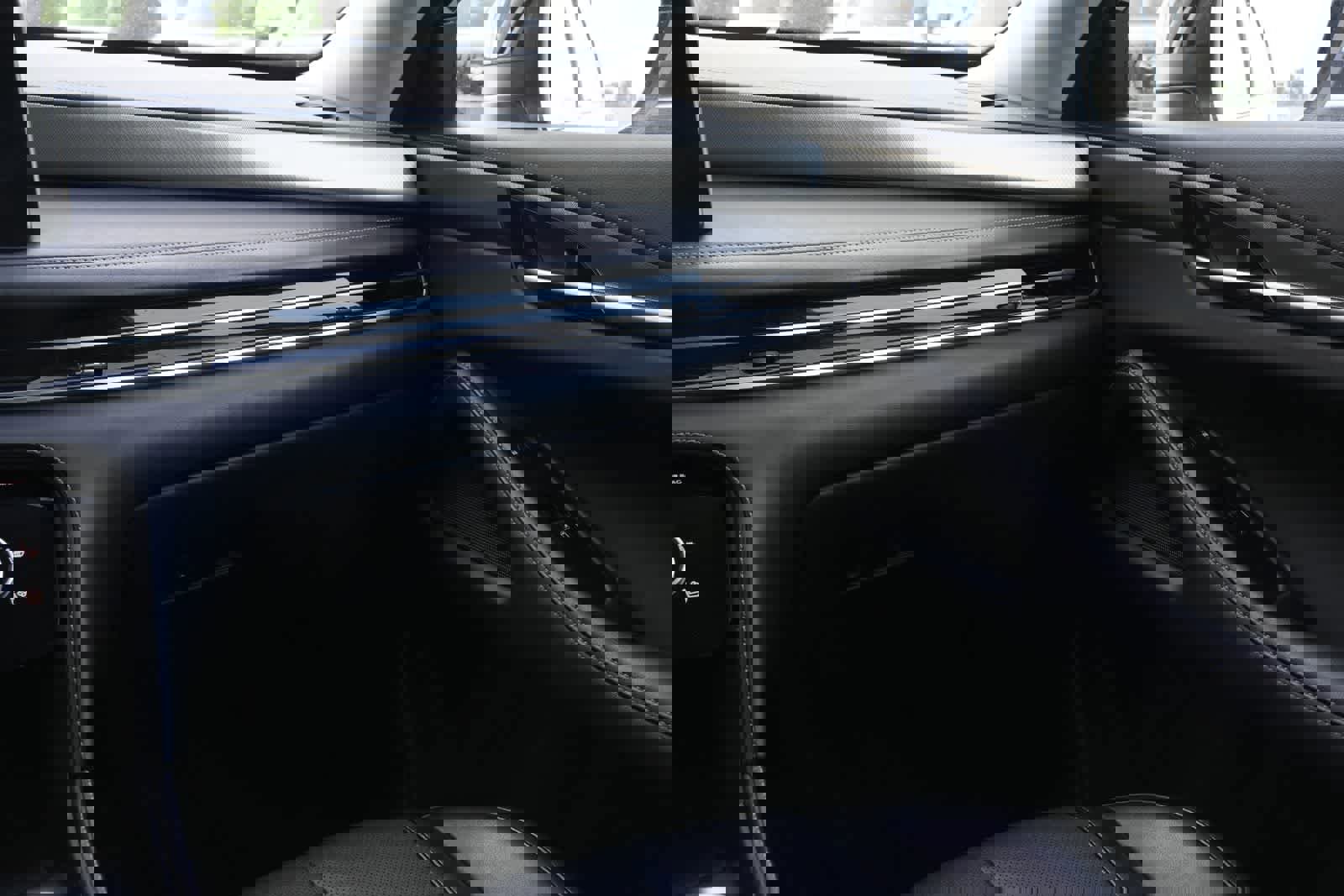 Certified 2023 INFINITI QX60 Luxe w/ Cargo Package FWD image 7