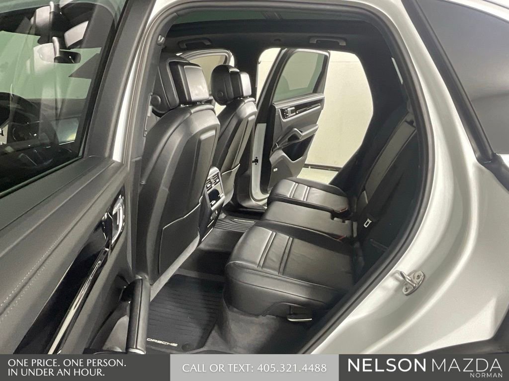 Used 2019 Porsche Cayenne AWD/4WD image 12