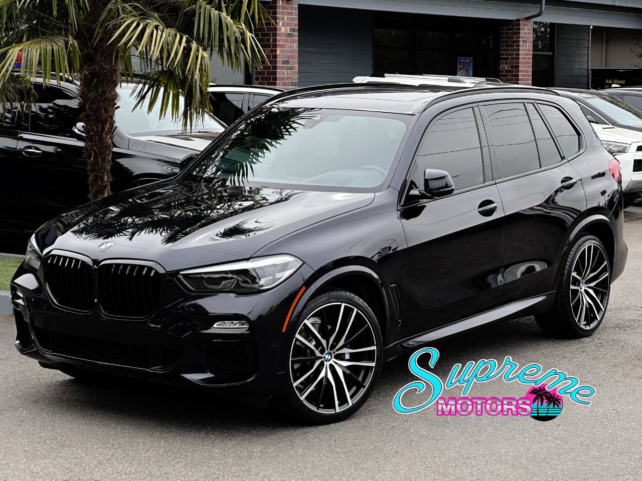 Used 2019 BMW X5 xDrive40i w/ M Sport Package AWD/4WD image 1