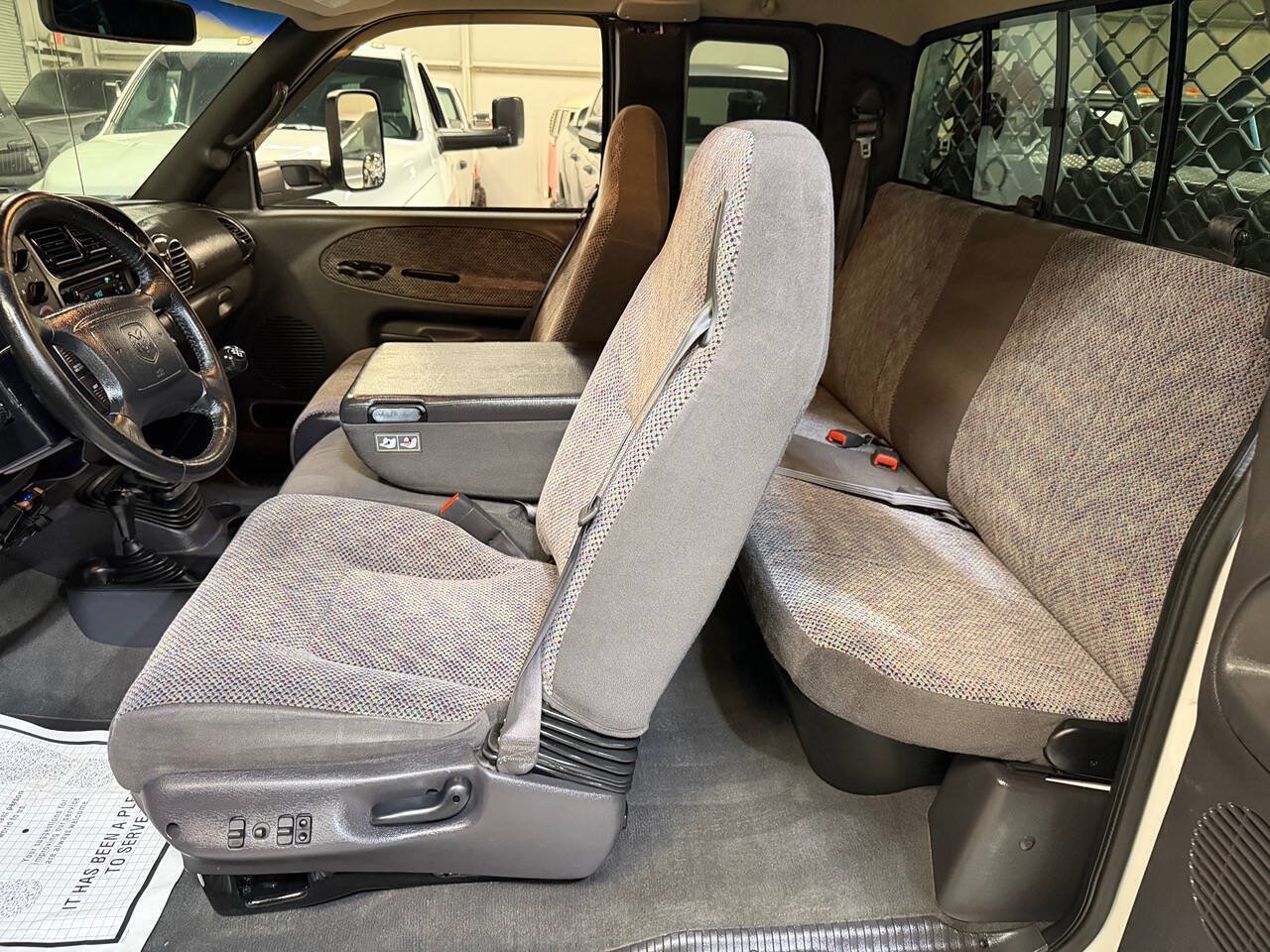 Used 2001 Dodge Ram 3500 Truck 4x4 Quad Cab image 18